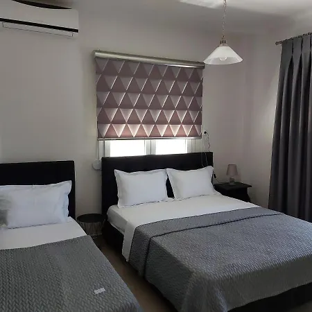 Sea View Apartment *
